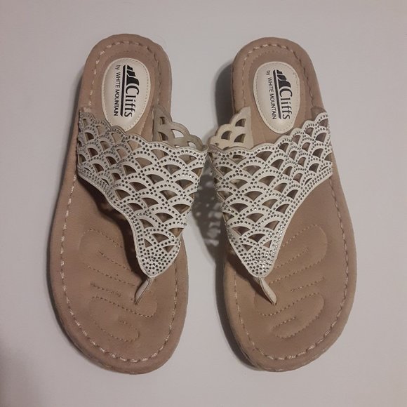 Cliffs Cienna Women's Cushioned Footbed Low Wedge Thong Sandals Stone Design - Picture 3 of 5